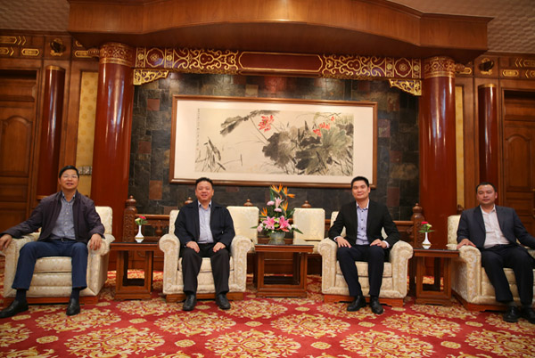 中国艺术品评估委员会秘书长韦政岳在京会见林冠总裁