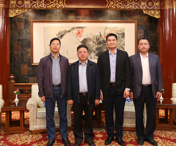 中国艺术品评估委员会秘书长韦政岳在京会见林冠总裁