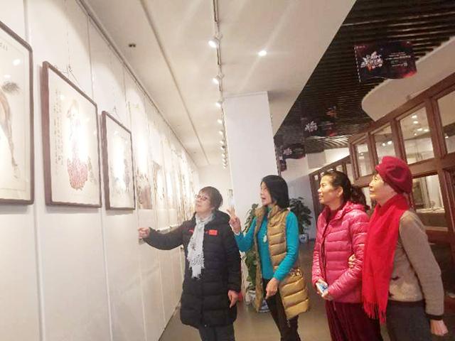 2018“迈向新时代”中国少数民族美术家马建英作品展开幕