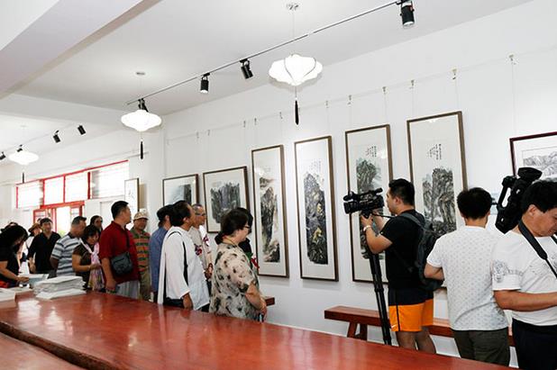 秋林漫步--中国画作品八人展在京隆重开幕